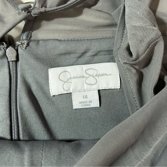 New Jessica Simpson Womens Gray Sleeveless Scoop Neck Panel Sheath Dress 14 BNWT - Picture 4 of 7